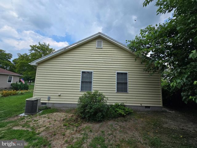 8981 SHARPTOWN RD, Laurel, DE 19956