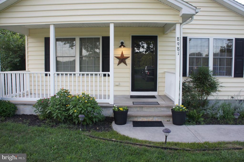8981 SHARPTOWN RD, Laurel, DE 19956
