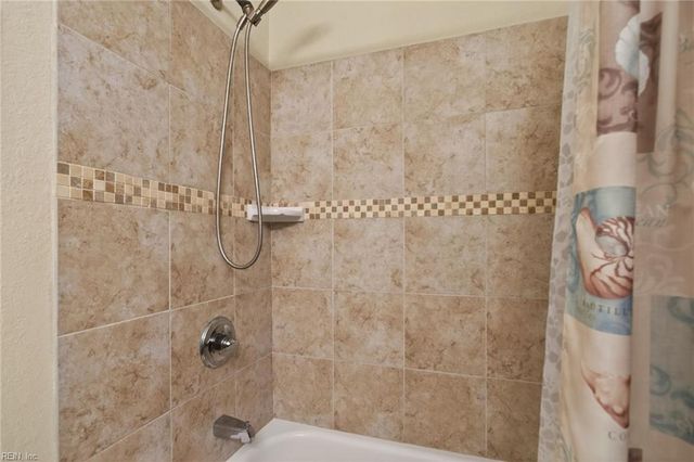 3844 Windsor Gate RD, Virginia Beach, VA 23452