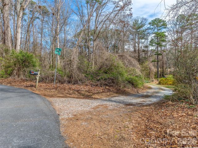 99999 Summit Avenue B, Asheville, NC 28803