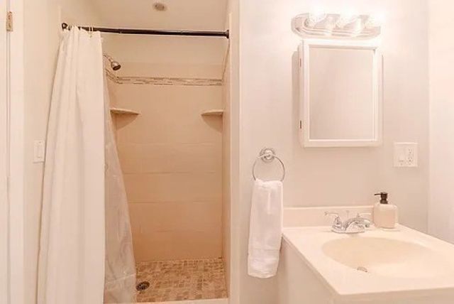 27R Albion 2, Somerville, MA 02143