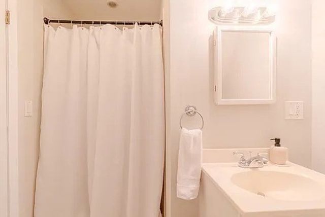 27R Albion 2, Somerville, MA 02143