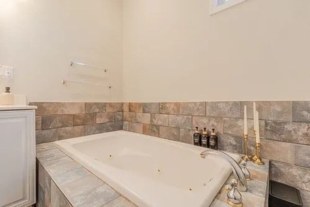 27R Albion 2, Somerville, MA 02143