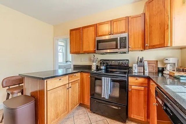 27R Albion 2, Somerville, MA 02143
