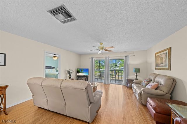 7068 Nantucket CIR 7, North Fort Myers, FL 33917