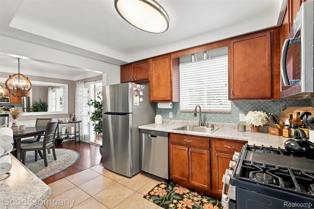 13441 Oak Park Boulevard, Oak Park, MI 48237