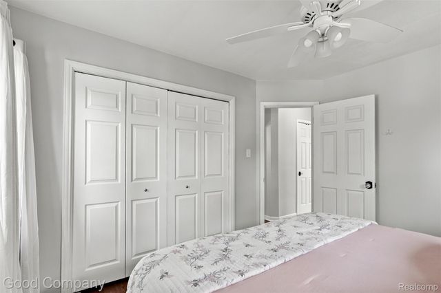 13441 Oak Park Boulevard, Oak Park, MI 48237