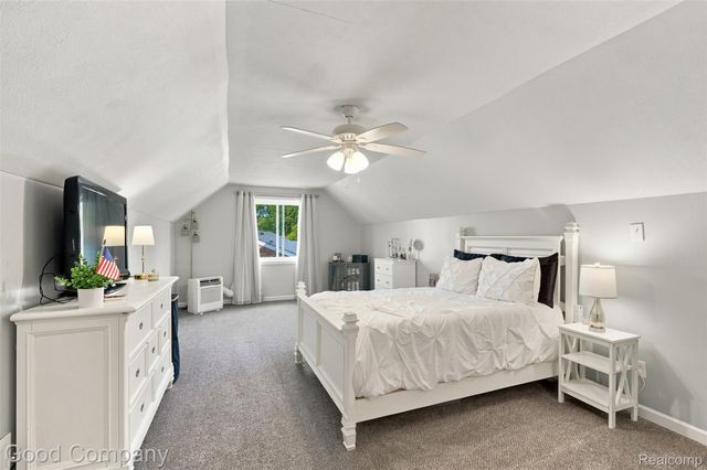 13441 Oak Park Boulevard, Oak Park, MI 48237