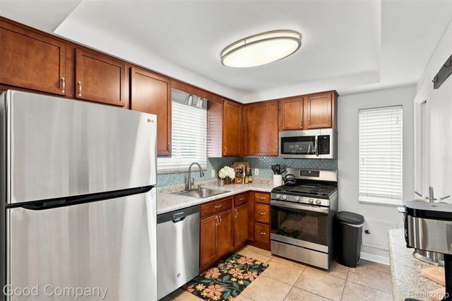 13441 Oak Park Boulevard, Oak Park, MI 48237