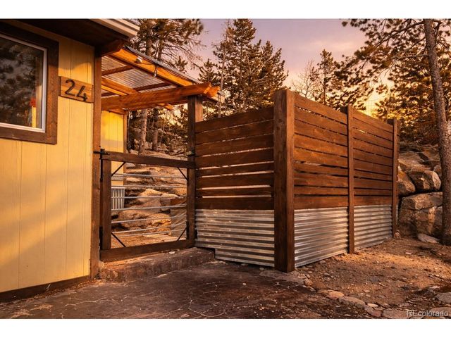 24 Signal Rock Rd, Golden, CO 80403