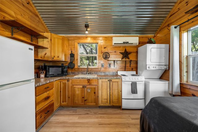 191 County Road 1743, Clifton, TX 76634