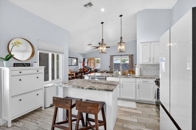 151 W SAGEBRUSH Street, Gilbert, AZ 85233