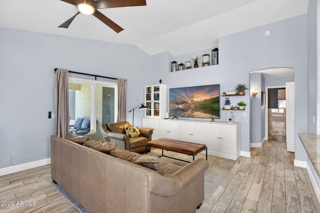 151 W SAGEBRUSH Street, Gilbert, AZ 85233