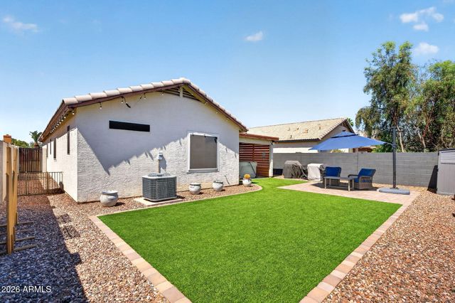 151 W SAGEBRUSH Street, Gilbert, AZ 85233