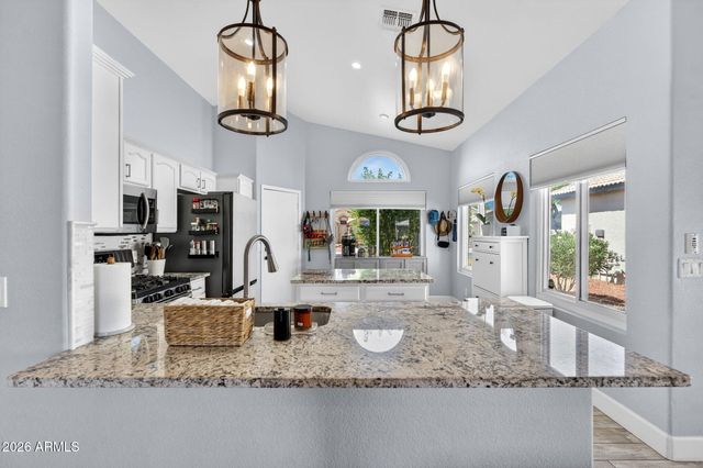 151 W SAGEBRUSH Street, Gilbert, AZ 85233