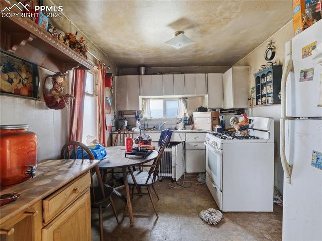 407 Fountain Mesa Road, Fountain, CO 80817