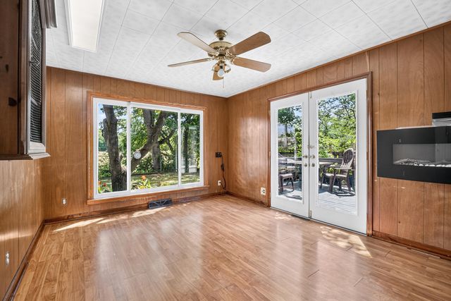 1202 Pinehurst Boulevard, Kalamazoo, MI 49006