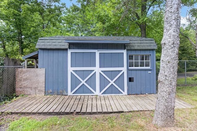 1202 Pinehurst Boulevard, Kalamazoo, MI 49006