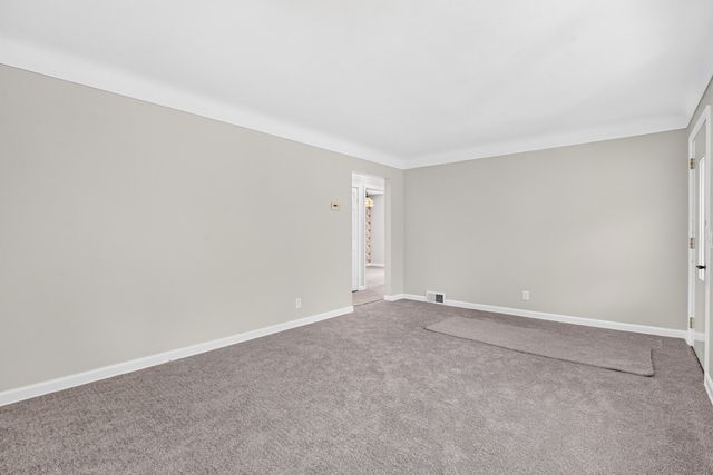 1202 Pinehurst Boulevard, Kalamazoo, MI 49006