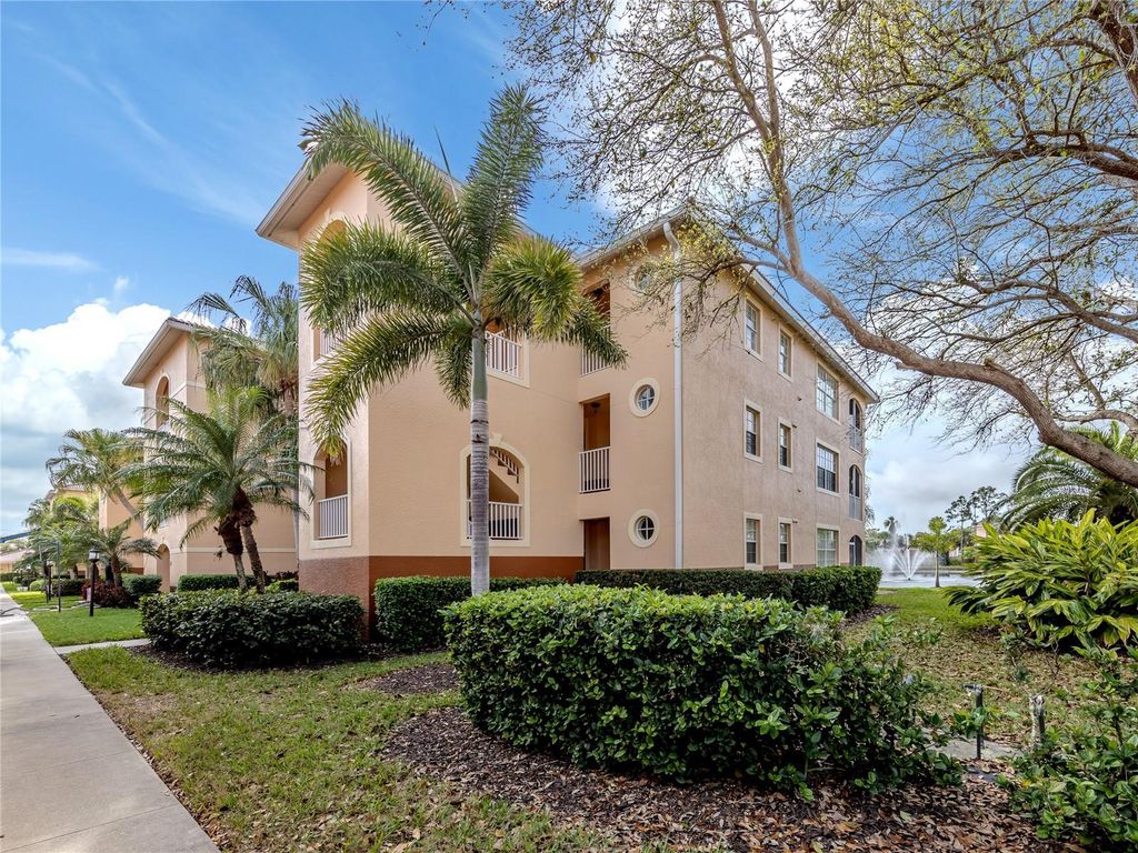 1731 AUBURN LAKES DRIVE 24, Venice, FL 34292