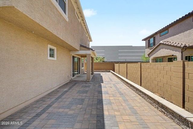 670 S OWL Drive, Gilbert, AZ 85296