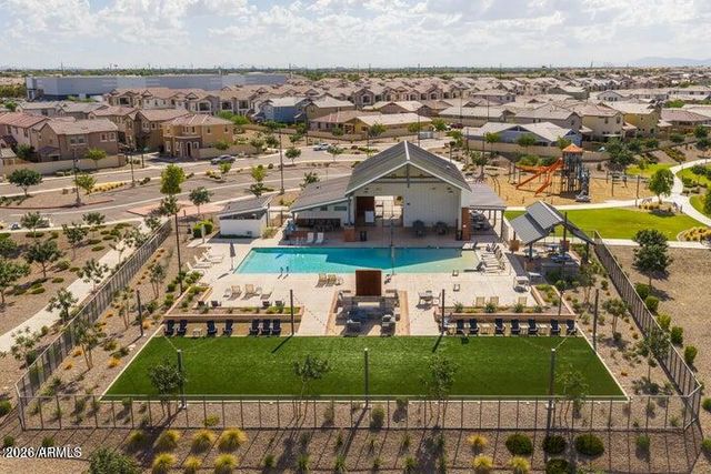 670 S OWL Drive, Gilbert, AZ 85296