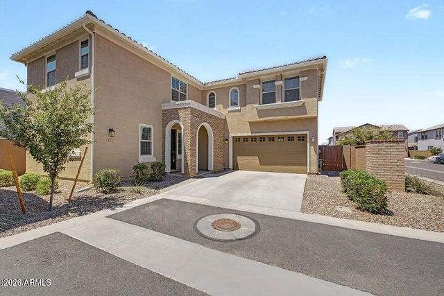 670 S OWL Drive, Gilbert, AZ 85296