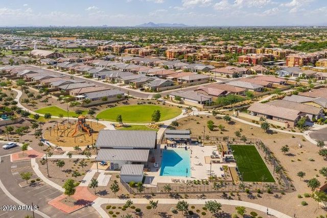 670 S OWL Drive, Gilbert, AZ 85296