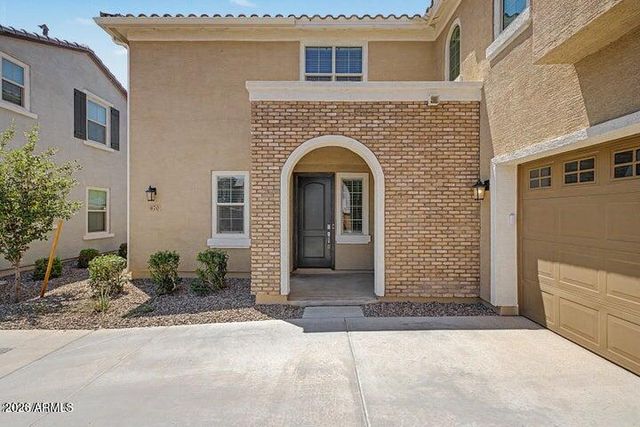 670 S OWL Drive, Gilbert, AZ 85296