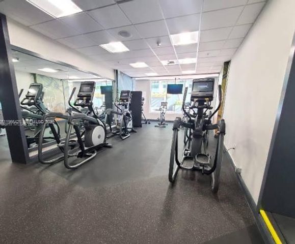 1750 N Bayshore Dr 3808, Miami, FL 33132