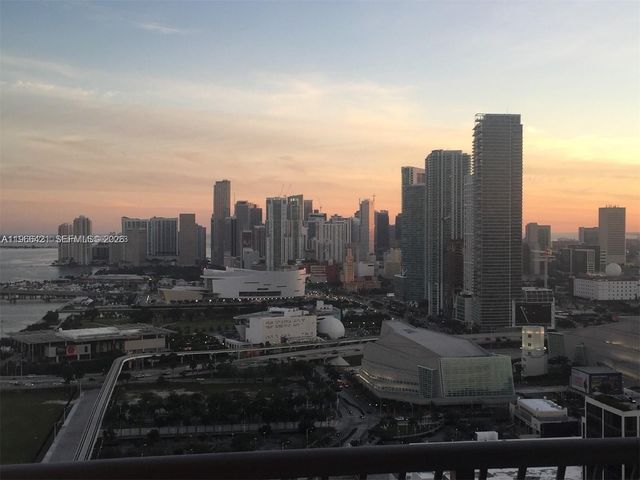 1750 N Bayshore Dr 3808, Miami, FL 33132