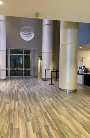 1750 N Bayshore Dr 3808, Miami, FL 33132