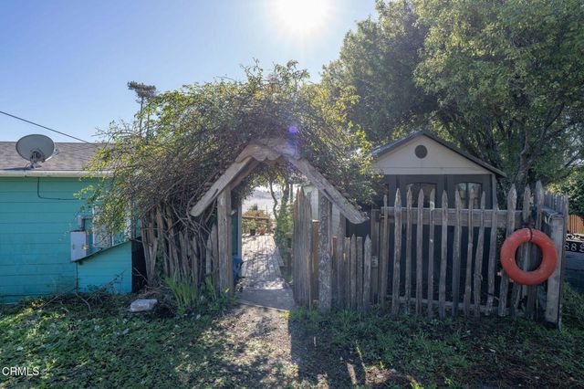 38882 Honey Run Lane, Gualala, CA 95445