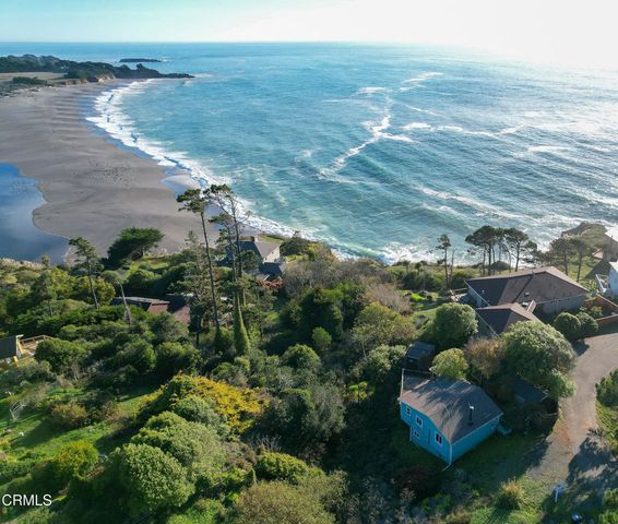 38882 Honey Run Lane, Gualala, CA 95445