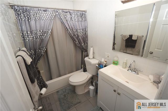 152 S Inman Avenue, Avenel, NJ 07001