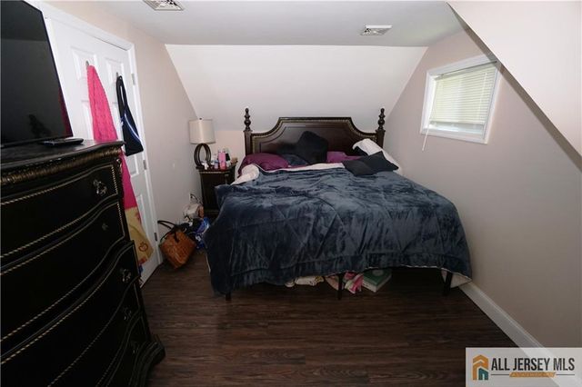 152 S Inman Avenue, Avenel, NJ 07001