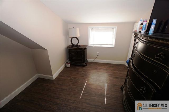 152 S Inman Avenue, Avenel, NJ 07001