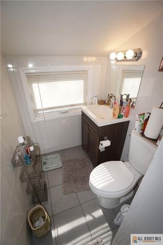 152 S Inman Avenue, Avenel, NJ 07001
