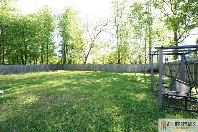 152 S Inman Avenue, Avenel, NJ 07001