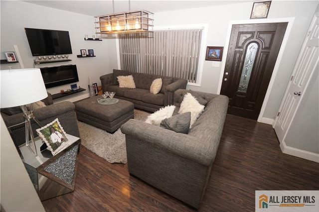 152 S Inman Avenue, Avenel, NJ 07001