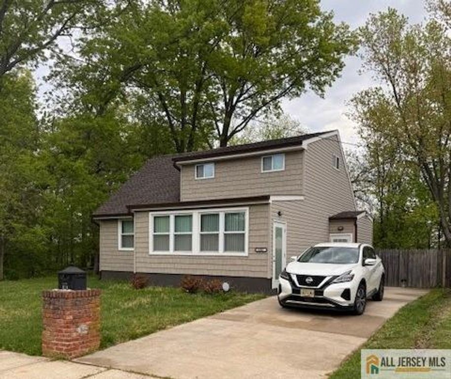 152 S Inman Avenue, Avenel, NJ 07001
