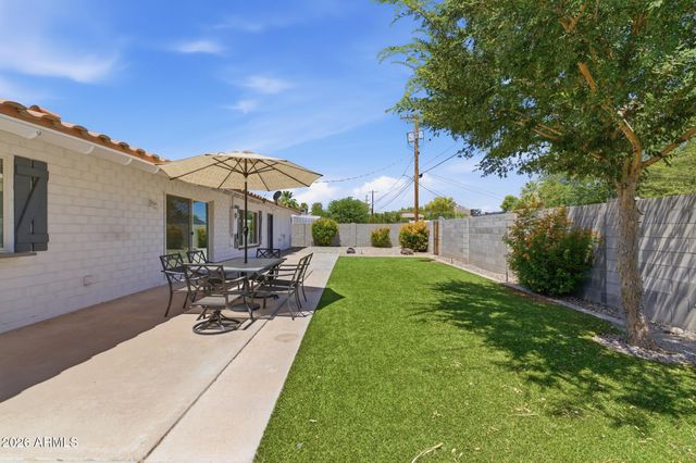 8224 E DEVONSHIRE Avenue, Scottsdale, AZ 85251
