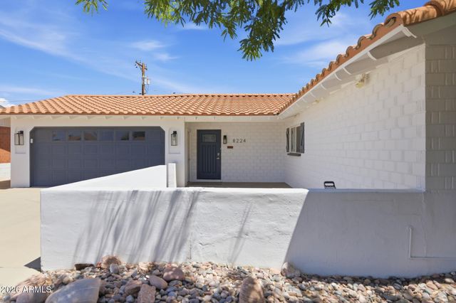 8224 E DEVONSHIRE Avenue, Scottsdale, AZ 85251