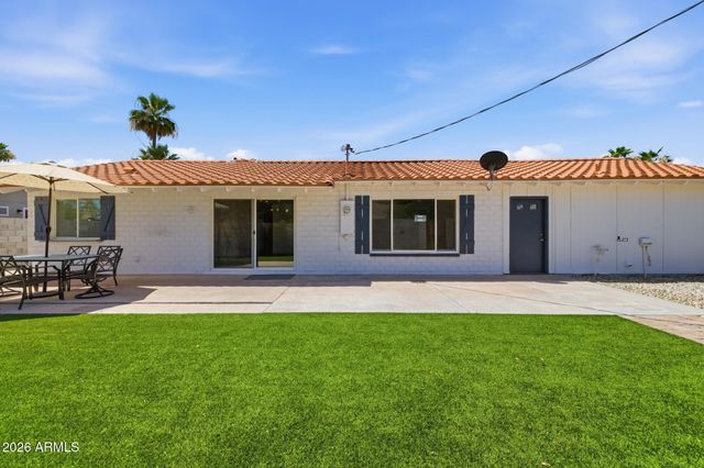 8224 E DEVONSHIRE Avenue, Scottsdale, AZ 85251