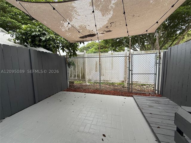 420 NE 18th Ave 5, Homestead, FL 33033