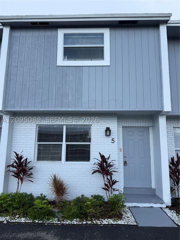 420 NE 18th Ave 5, Homestead, FL 33033