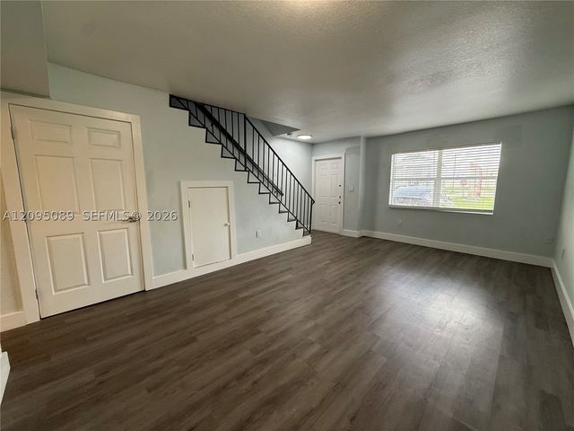 420 NE 18th Ave 5, Homestead, FL 33033