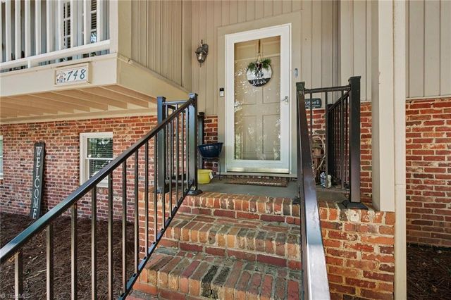 748 Crooked Run Road, Rural Hall, NC 27045