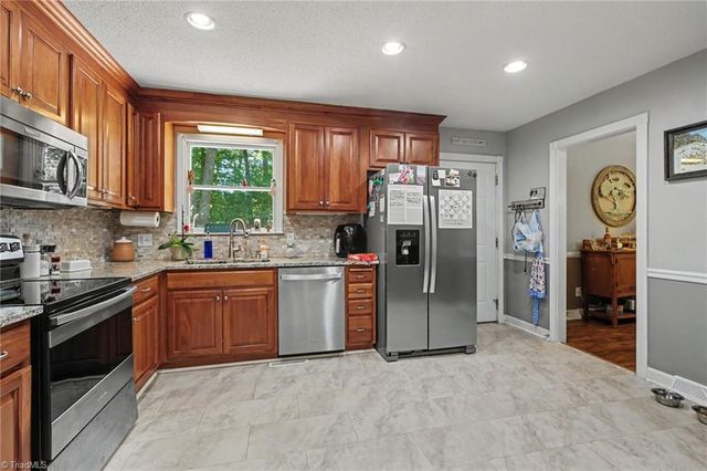 748 Crooked Run Road, Rural Hall, NC 27045