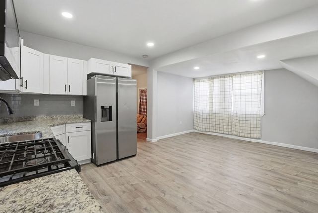 28 Warnock Street, Lowell, MA 01852